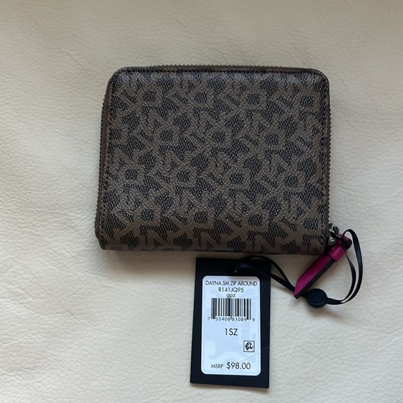 DKNY Dayna zip around wallet - Picture 2 of 4
